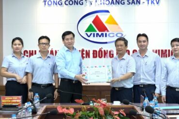 Bí thư Đảng ủy Khối doanh nghiệp Trung ương Nguyễn Long Hải thăm và làm việc tại Chi nhánh Luyện đồng Lào Cai -Vimico